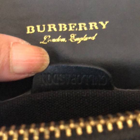 Burberry bags Used but still good looking - Picture 5 of 10